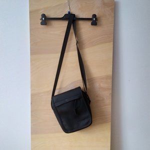 Duchamp travel bag crossbody velcro zippers strap polyurethane